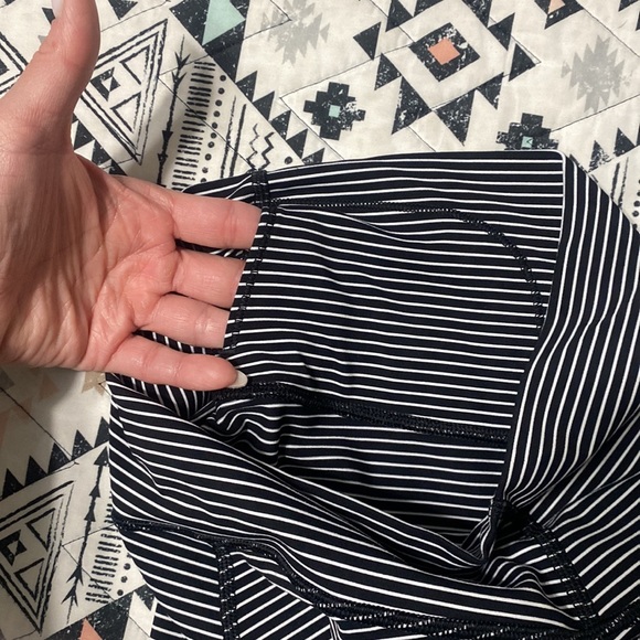 Lululemon leggings - Picture 4 of 5